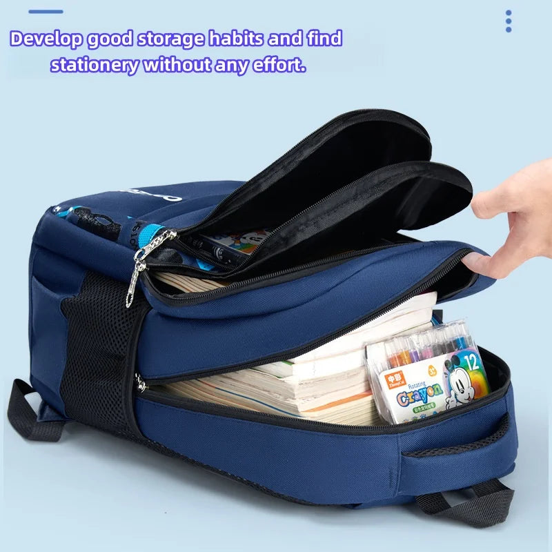 Children's waterproof schoolbag. Large capacity, good feel, and waterproof function. Suitable for teenage boys/girls. Breathable